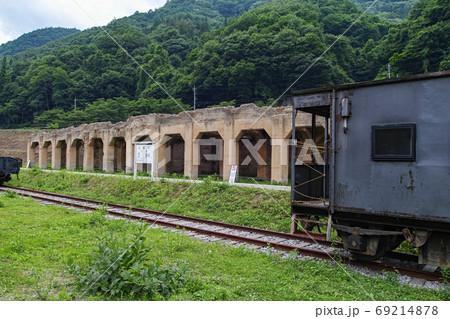 群馬県/ 古代遺跡を思わせる「旧太子駅」 69214878