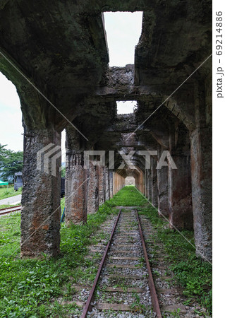 群馬県/ 古代遺跡を思わせる「旧太子駅」 69214886
