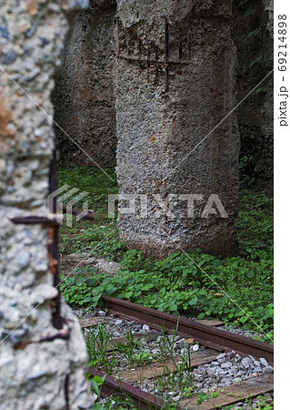 群馬県/ 古代遺跡を思わせる「旧太子駅」 69214898