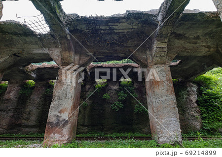 群馬県/ 古代遺跡を思わせる「旧太子駅」 群馬県/ 古代遺跡を思わせる「旧太子駅」 69214899