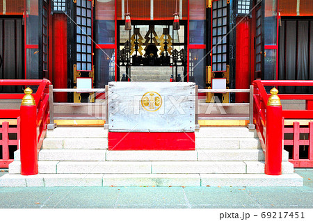 静岡浅間神社のお賽銭箱 静岡浅間神社のお賽銭箱 69217451