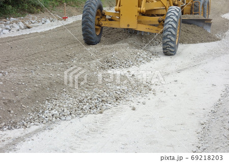砕石舗装 69218203