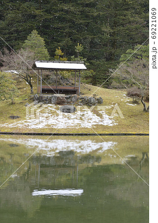 修学院離宮　上離宮　浴龍池万松塢の腰掛 69221069