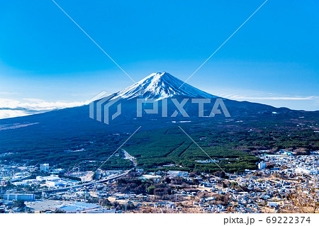 山梨県 河口湖天上山公園から眺める富士山 山梨県 河口湖天上山公園から眺める富士山 69222374