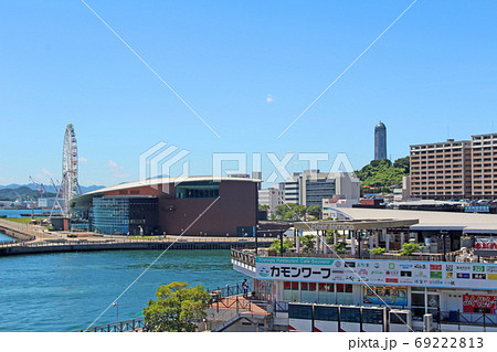 下関市観光 唐戸市場より撮影 はいからっと横丁 海響館 カモンワーフの写真素材