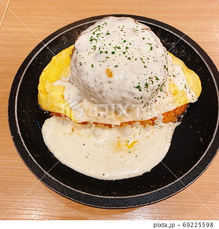 おしゃれカフェのチーズフォンデュオムライス おしゃれカフェのチーズフォンデュオムライス 69225598