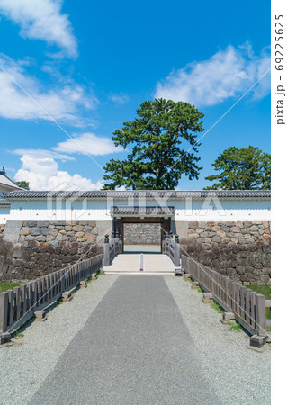 銅門の入口と住吉橋（小田原城） 69225625