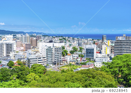 【神奈川県】小田原城の天守閣から見える街並み 69228945