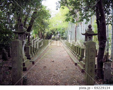 「神風連の変」百二十三士の墓 (熊本市黒髪地区桜山神社) 「神風連の変」百二十三士の墓 (熊本市黒髪地区桜山神社) 69229134