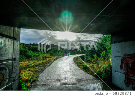 bright sun 69229871