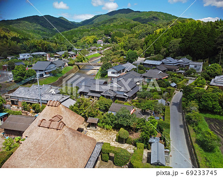 知覧武家屋敷群の通りの上空から 69233745