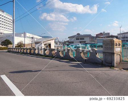かつて朝日町(埋立地)に渡る唯一の橋だった玉藻橋と新築された香川県立中央病院 かつて朝日町(埋立地)に渡る唯一の橋だった玉藻橋と新築された香川県立中央病院 69233825