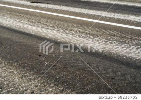 track print from tracked vehicles on asphalt 69235705