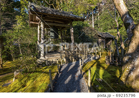 京都大原　寂光院　諸行無常の鐘 69235796