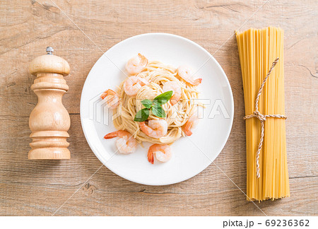 spaghetti cream cheese white sauce with shrimp spaghetti cream cheese white sauce with shrimp 69236362
