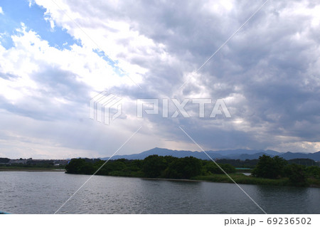 相模川河川敷 大山方面 69236502