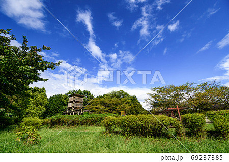 西城沼公園と青空 69237385