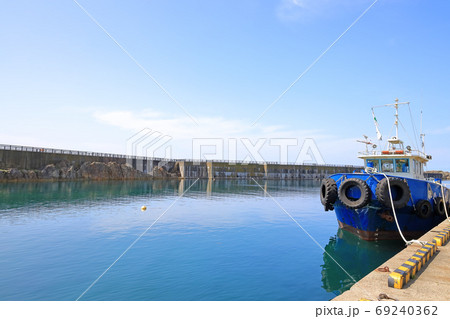 佐渡ヶ島の漁港、姫津港 69240362