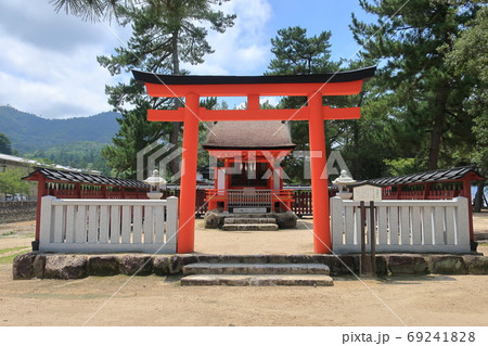 宮島にある厳島神社の摂社の清盛神社の写真素材