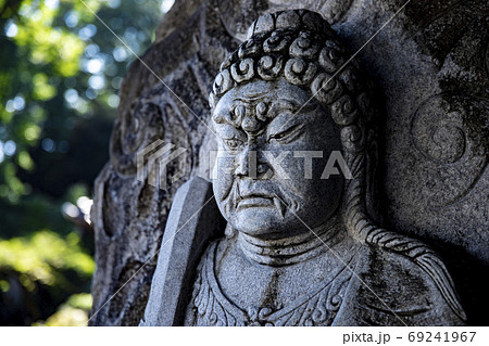 目黒不動尊 瀧泉寺の不動明王像 寺社イメージ の写真素材