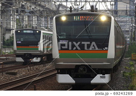 並走する上野東京ライン・湘南新宿ライン(東十条付近) 並走する上野東京ライン・湘南新宿ライン(東十条付近) 69243269