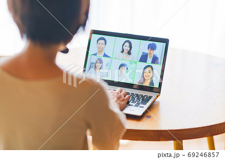 別荘でテレワーク　ワーケーション　【ウィズコロナのニューノーマル】 69246857