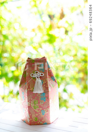 愛犬の遺骨　葬儀　骨壺　お骨 69248364