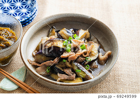 茄子と豚バラの炒め煮 69249599
