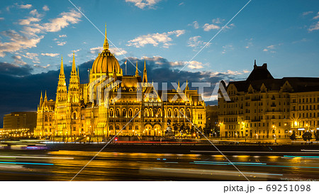 Illuminated Hungarian Parliament Illuminated Hungarian Parliament 69251098