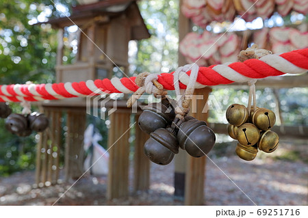 縁結びの鈴（白山宮　縁むすび社　愛知県日進市） 69251716