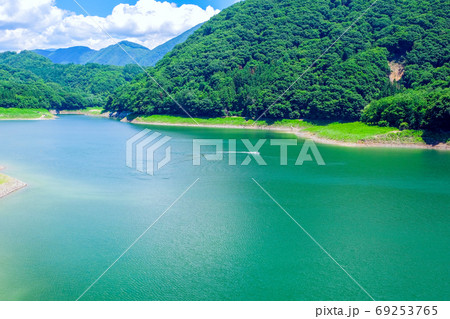 夏の水上スポーツ 69253765