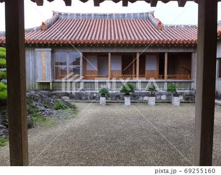 沖縄県那覇市にある首里城 鎖之間の写真素材 69255160 Pixta