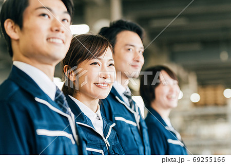 作業員　複数　男女 69255166