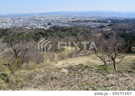 春日山城跡　本丸からの眺め 69255567