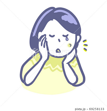 肌トラブルに悩む女性　2色 69258133