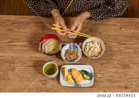 ご飯と納豆 Japanese rice and and Natto ご飯と納豆 Japanese rice and and Natto 69259333