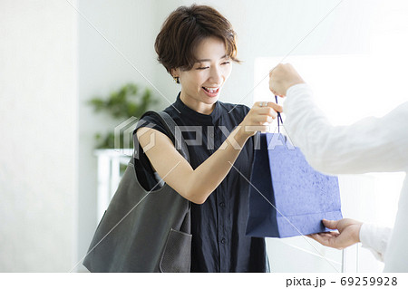 接客　ショップ店員　　 69259928