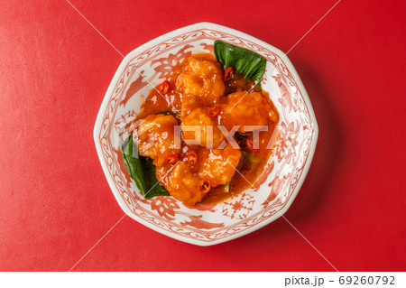 エビチリ shrimps with sweet chili sauce, Chinese food エビチリ shrimps with sweet chili sauce, Chinese food 69260792