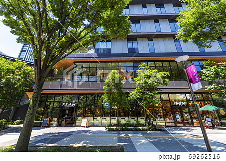 立川 サンサンロードとグリーンスプリングスのビルディング 69262516