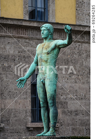 Quater near the Pinakotheken Museum, Munich, Germany 69264285