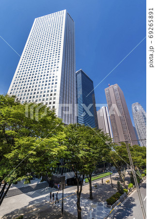 西新宿の高層ビル街の風景の写真素材