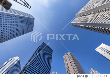 西新宿の高層ビル街の風景の写真素材