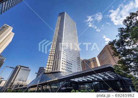 西新宿の高層ビル街の風景の写真素材 西新宿の高層ビル街の風景の写真素材