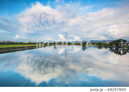 池 溜池 池底 69267809