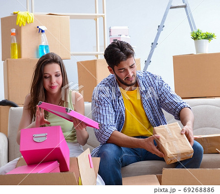Family preparing for christmas after relocation 69268886