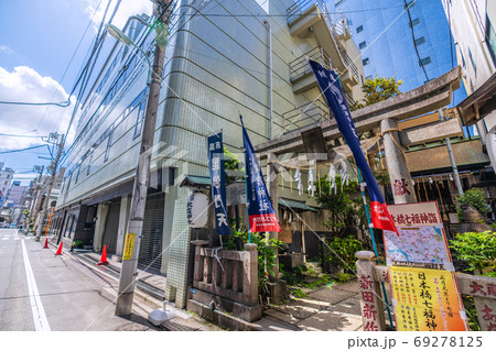 日本の東京都市景観　日本橋七福神の末廣神社（毘沙門天）などを望む＝中央区日本橋人形町 69278125