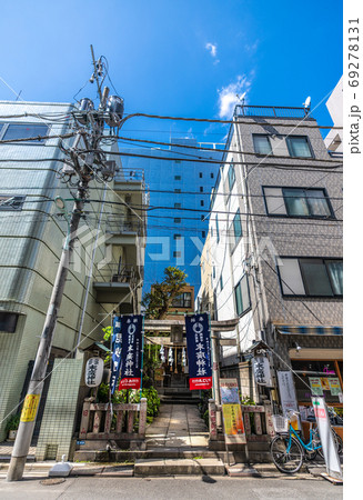 日本の東京都市景観 日本橋七福神の末廣神社(毘沙門天)などを望む=中央区日本橋人形町 日本の東京都市景観 日本橋七福神の末廣神社(毘沙門天)などを望む=中央区日本橋人形町 69278131