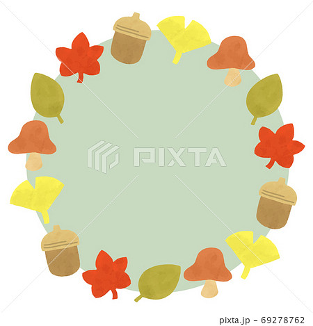 秋の葉っぱときのことどんぐりのフレームのイラスト素材