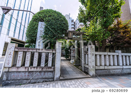 日本の東京都市景観　日本橋七福神の笠間稲荷神社（寿老神）＝中央区日本橋浜町 69280699