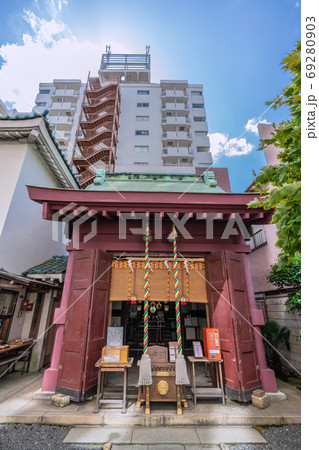 日本の東京都市景観 日本橋七福神の笠間稲荷神社(寿老神)=中央区日本橋浜町 日本の東京都市景観 日本橋七福神の笠間稲荷神社(寿老神)=中央区日本橋浜町 69280903